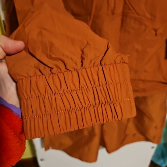 NWT Women's 1X FLX 1/4 Zip Crop Windbreaker & Shorts Cinnamon Active Outfit - Picture 3 of 12